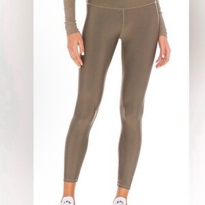 ALO Yoga 7/8 high-waist airbrush legging olive tree S